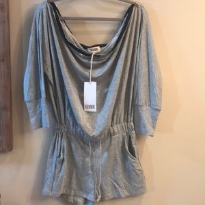 💋Cute 3/4 Sleeve Zipper Top Romper by Muse Looks